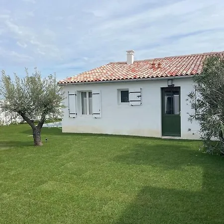 Casa de Férias Le Soleil Levant Au Calme Avec Piscine Chauffee