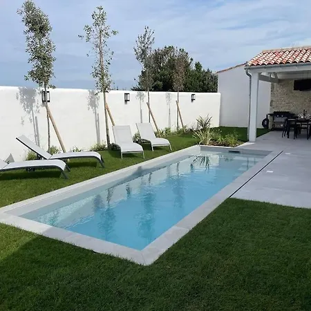Le Soleil Levant Au Calme Avec Piscine Chauffee
