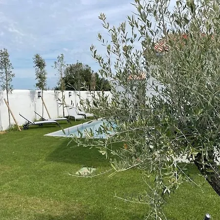 Le Soleil Levant Au Calme Avec Piscine Chauffee